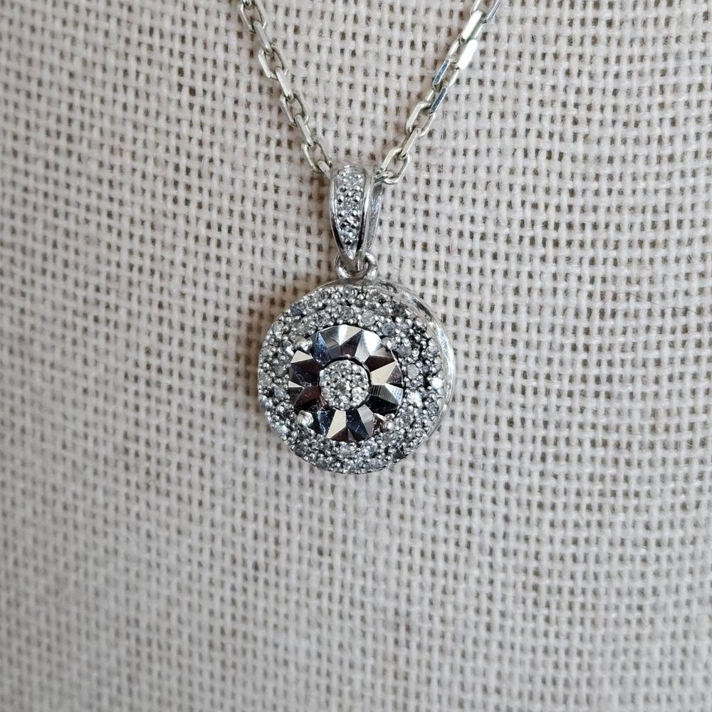 925 Sterling Silver and Diamond Pendant
